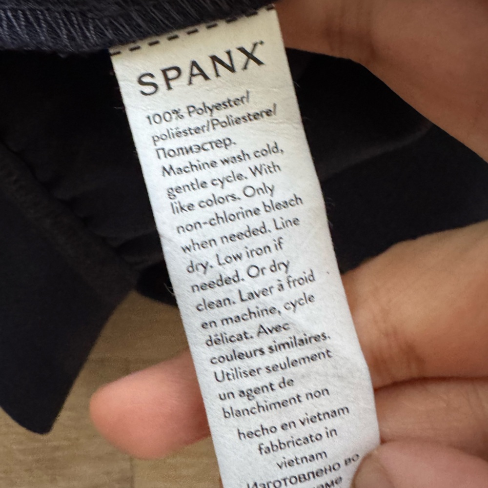 SPANX Black Tailored High-Rise Dress Shorts - Picture 11 of 11